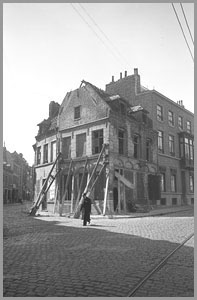 Coin rue d'Havré rue du Hautbois, 1948